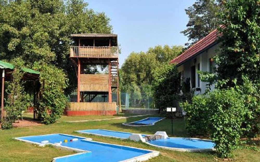 Best Western Resort Country Club Gurgáon Kültér fotó